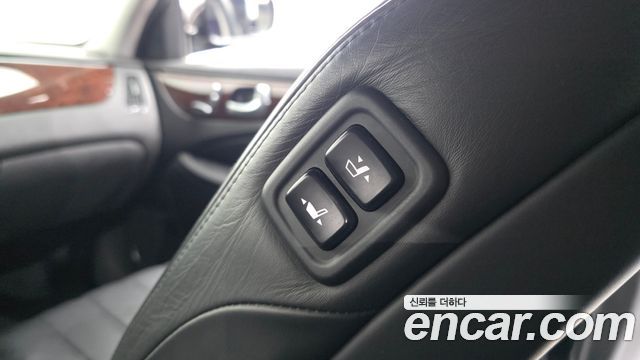 Hyundai Equus 2012 — photo 24
