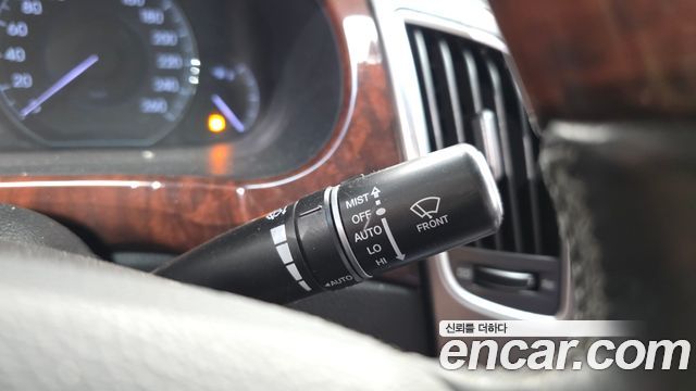 Hyundai Equus 2012 — photo 27
