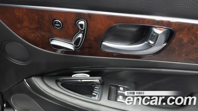 Hyundai Equus 2012 — photo 29