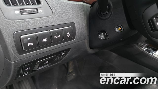 Hyundai Equus 2012 — photo 31