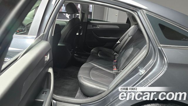 Hyundai Sonata 2019 — photo 18