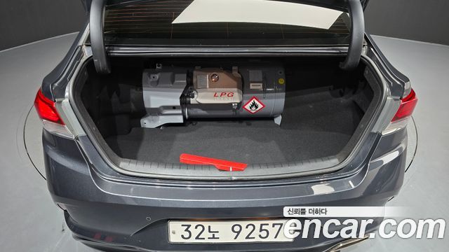 Hyundai Sonata 2019 — photo 32
