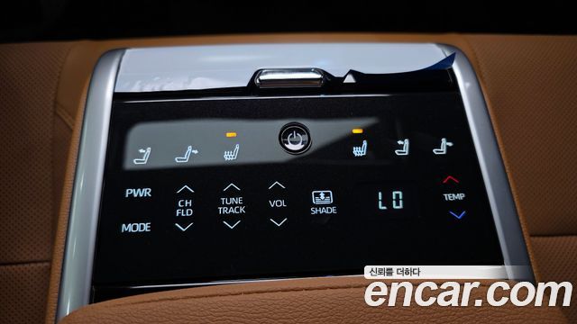 Toyota Camry 2026 — photo 18