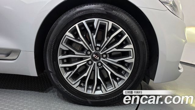 Kia K9 2019 — photo 7