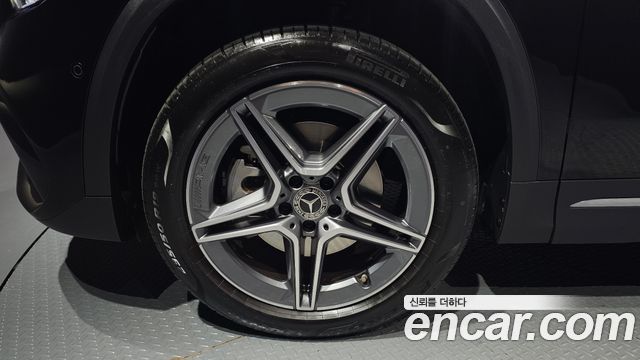 Mercedes-Benz GLA-Class 2023 — photo 5