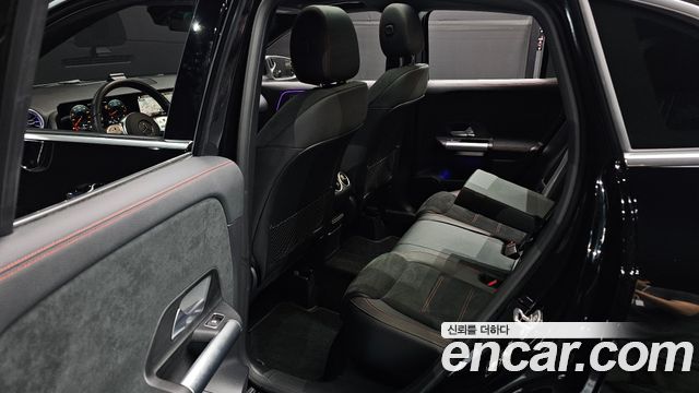 Mercedes-Benz GLA-Class 2023 — photo 18