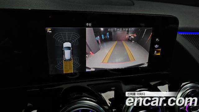 Mercedes-Benz GLA-Class 2023 — photo 21