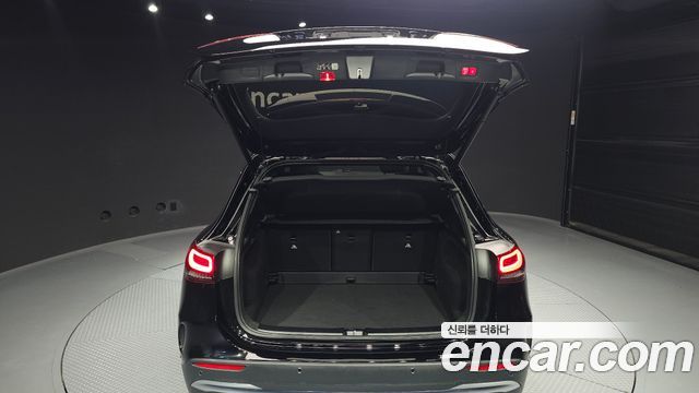 Mercedes-Benz GLA-Class 2023 — photo 26