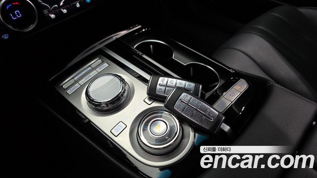 Genesis G80 2023 — photo 12