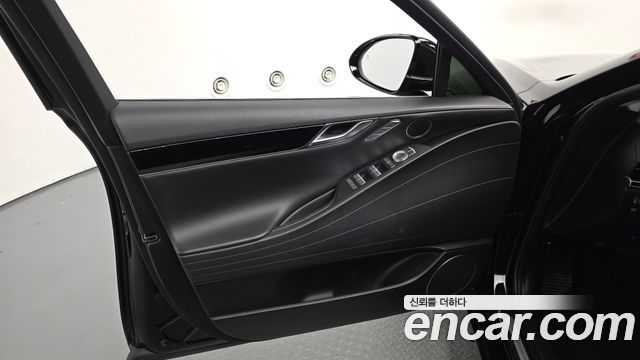 Genesis G80 2023 — photo 14