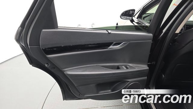 Genesis G80 2023 — photo 15