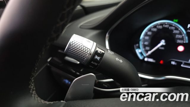 Genesis G80 2023 — photo 36