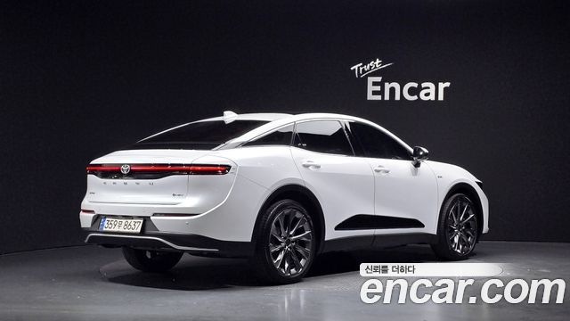 Toyota Crown 2024 — photo 2