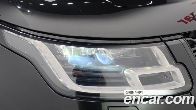 Land Rover Range Rover 2019 — photo 8