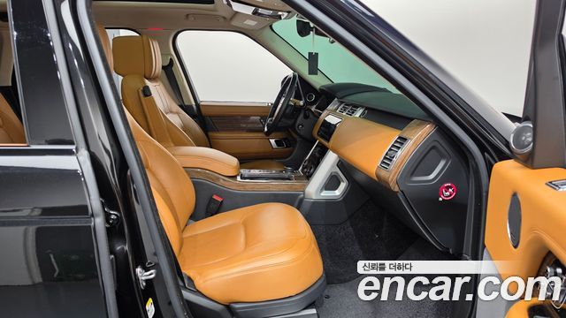 Land Rover Range Rover 2019 — photo 16