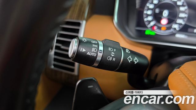 Land Rover Range Rover 2019 — photo 34