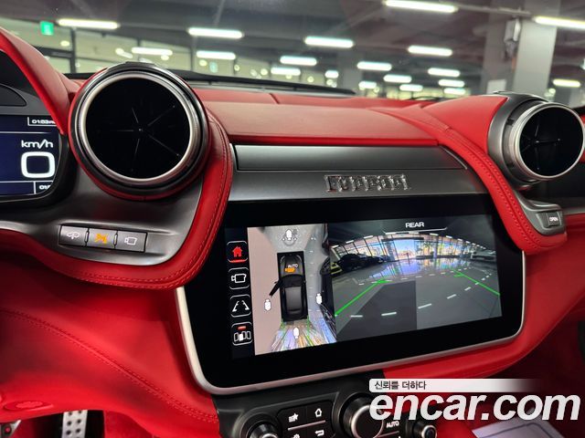 Ferrari GTC4 Lusso 2020 — photo 10