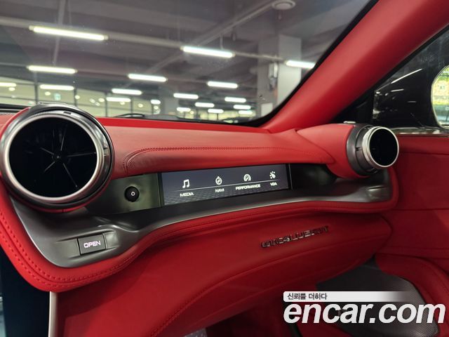 Ferrari GTC4 Lusso 2020 — photo 11