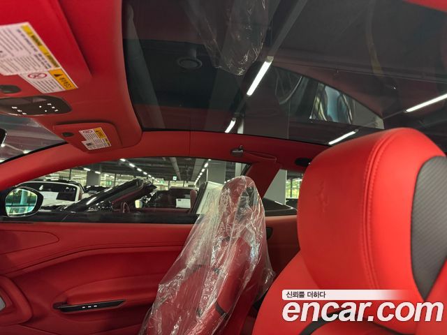 Ferrari GTC4 Lusso 2020 — photo 15