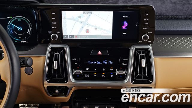 Kia Sorento 2023 — photo 13