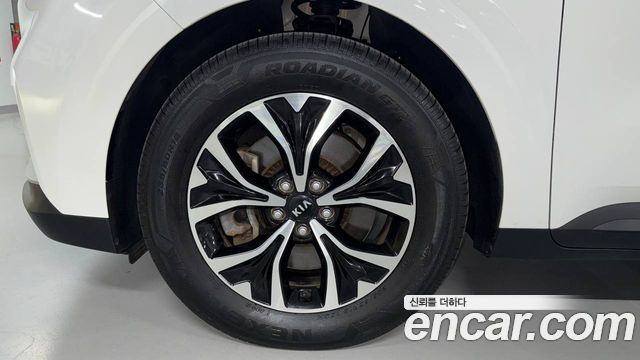 Kia Canival 2021 — photo 5