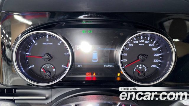 Kia Canival 2021 — photo 8