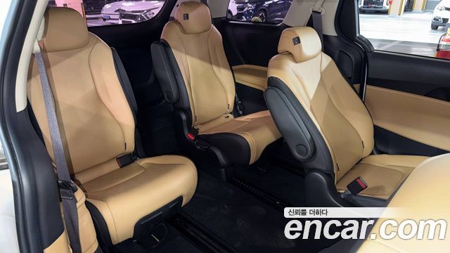 Kia Canival 2021 — photo 12