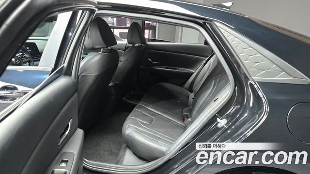 Hyundai AVANTE 2024 — photo 18