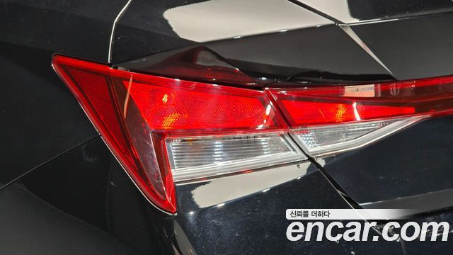 Hyundai AVANTE 2024 — photo 9