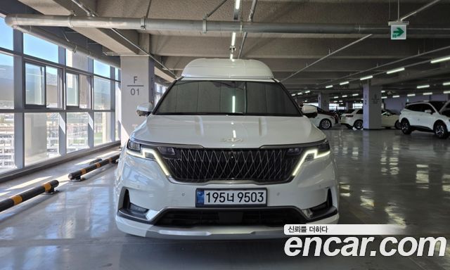 Kia Canival 2023 — photo 2