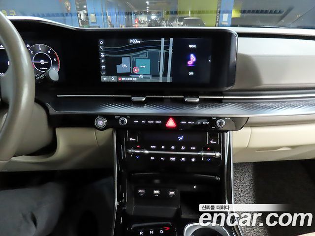 Kia Canival 2023 — photo 11
