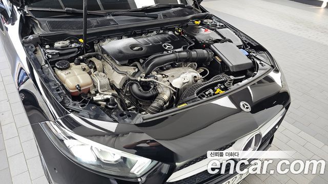 Mercedes-Benz A-Class 2020 — photo 6