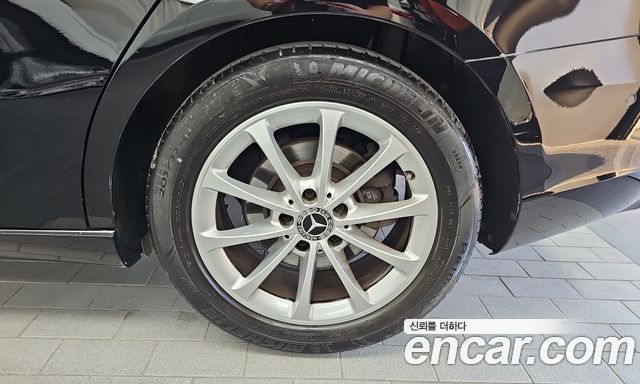 Mercedes-Benz A-Class 2020 — photo 7