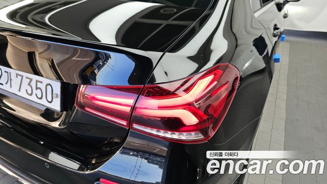Mercedes-Benz A-Class 2020 — photo 9