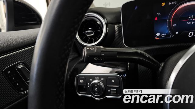 Mercedes-Benz A-Class 2020 — photo 30