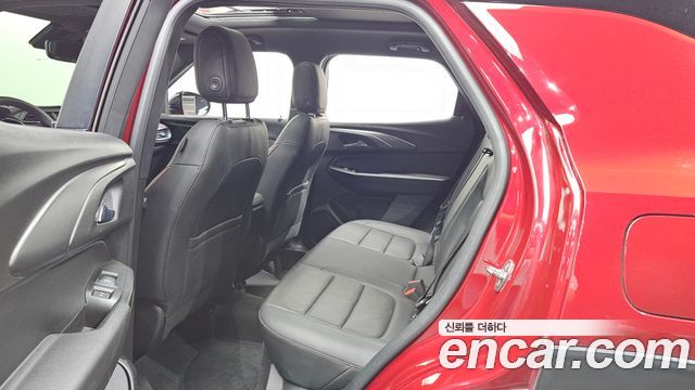 Chevrolet Korea Trailblazer 2022 — photo 12