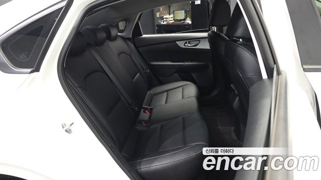 Kia K3 2022 — photo 18