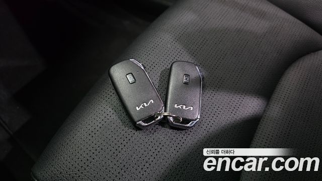 Kia K3 2022 — photo 24