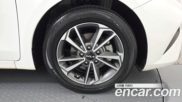 Kia K3 2022 — photo 7