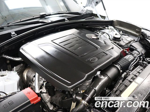 Land Rover Range Rover Velar 2026 — photo 13