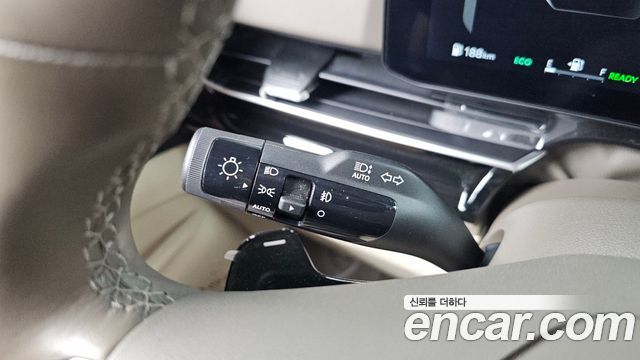 Kia Canival 2025 — photo 35