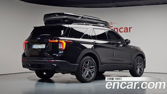 Ford Explorer 2025 — photo 2