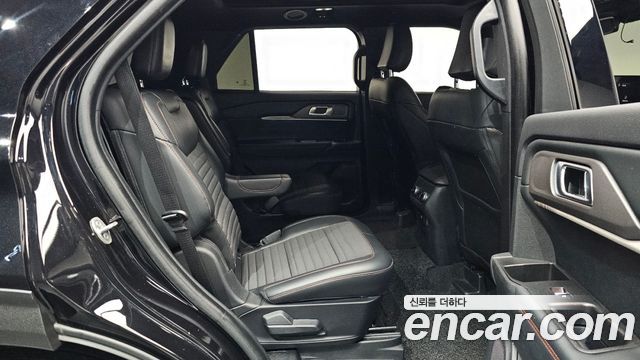 Ford Explorer 2025 — photo 17