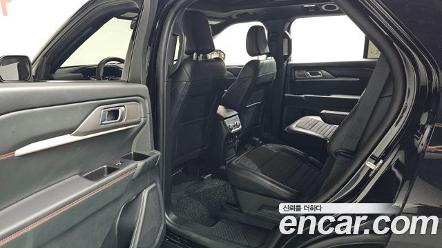 Ford Explorer 2025 — photo 18
