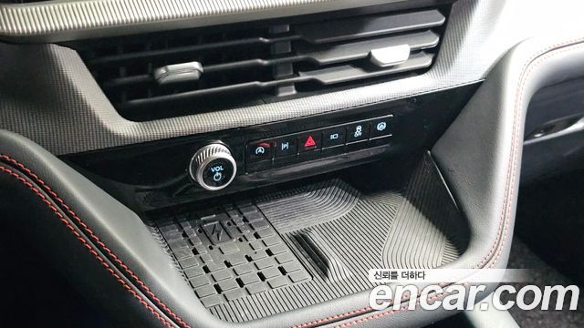 Ford Explorer 2025 — photo 29