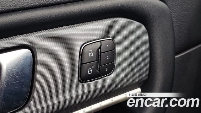 Ford Explorer 2025 — photo 31