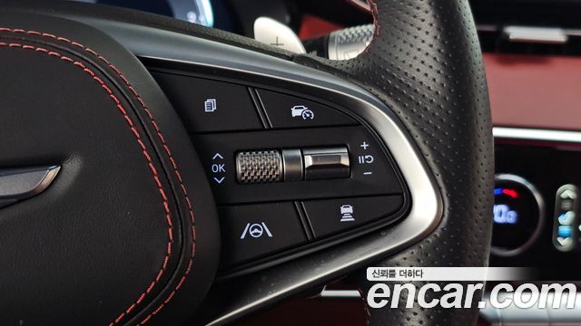 Genesis GV70 2023 — photo 28