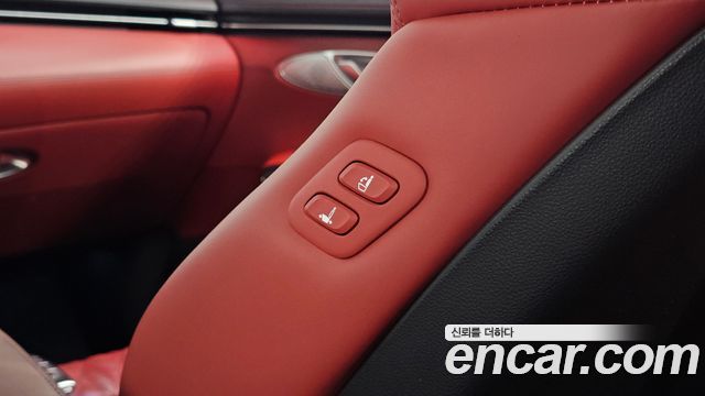 Genesis GV70 2023 — photo 30