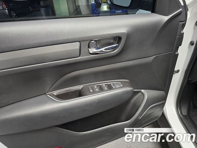 Renault Korea QM6 2023 — photo 11