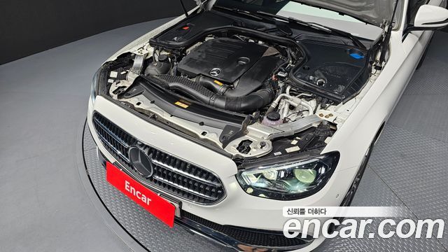 Mercedes-Benz E-Class 2021 — photo 6
